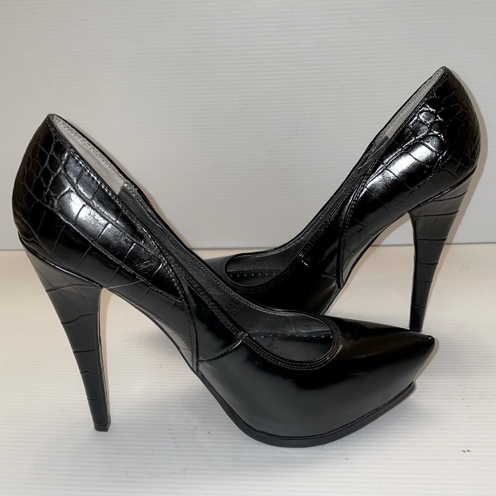 Circus by Sam Edelman Black Platforms with Animal print heel